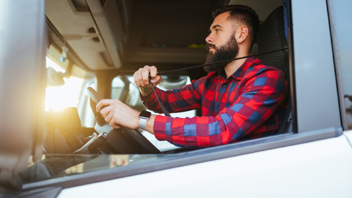 © hedgehog94, stock.adobe.com Lkw Fahrer